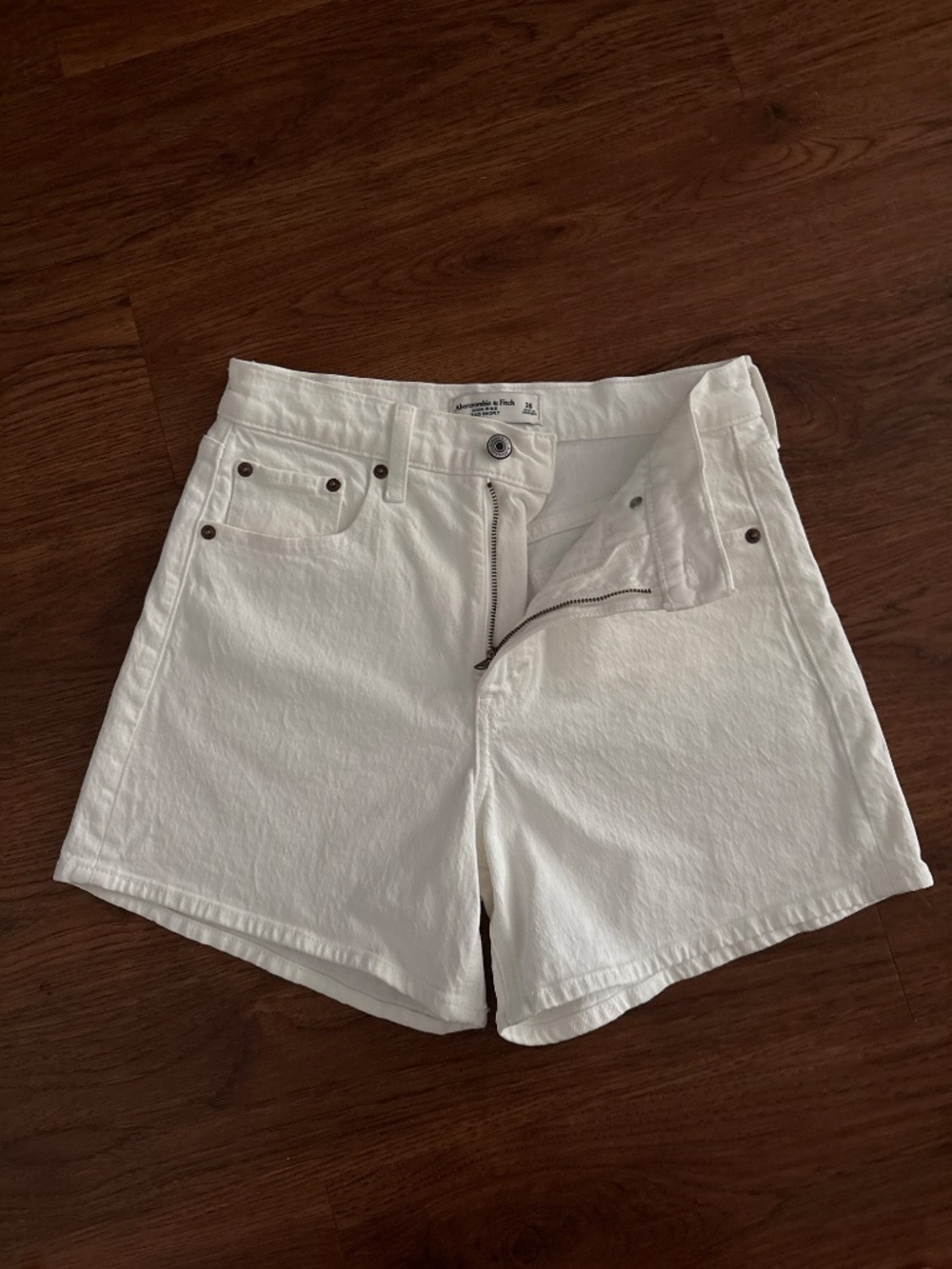Abercrombie High Rise Dad White Denim Shorts - Picture 3 of 3